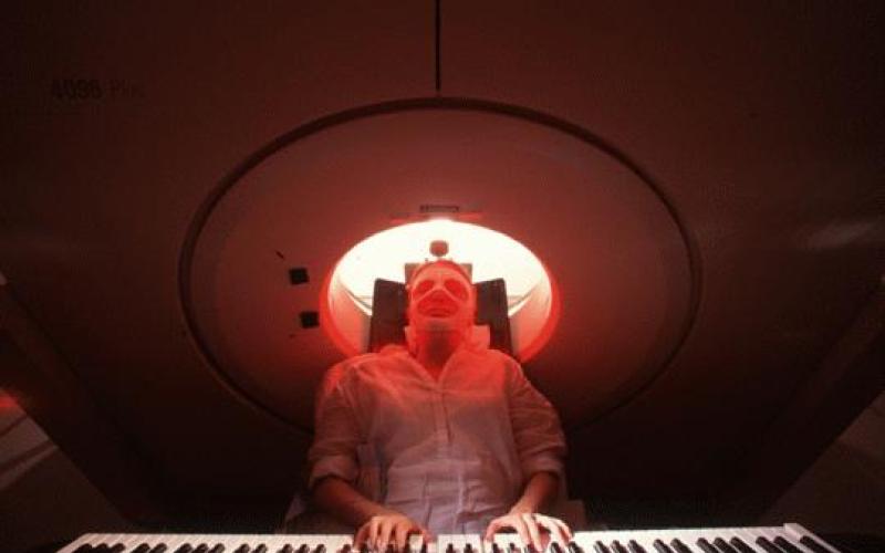 Pianist playing in a brain scanner